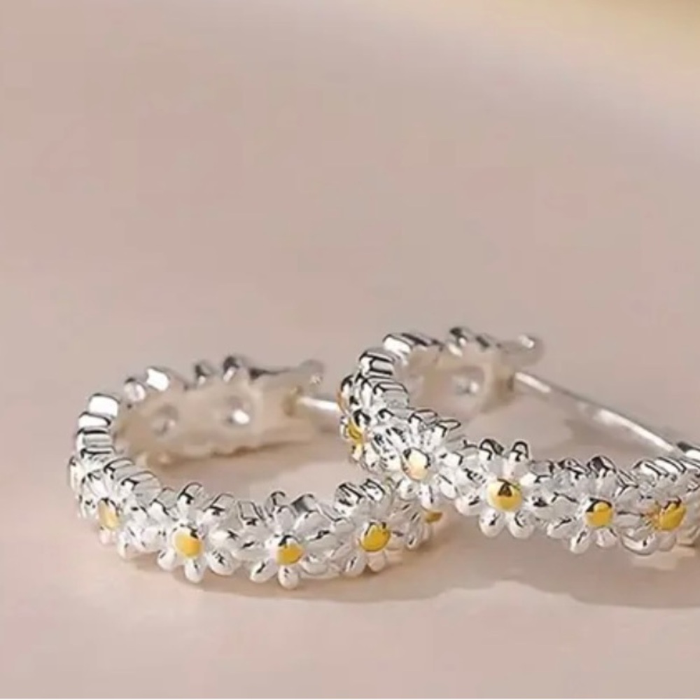 Sterling Silver Daisy Hoop Earrings